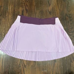 Lululemon skirt size 6